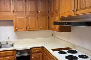 7213 Ridgefield Ct, Sanford, NC 27332 - Photo 4