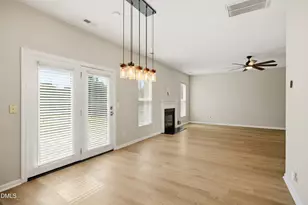 2010 Woodsdale Dr, Durham, NC 27703 - Photo 6