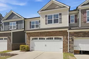 946 Haybeck Ln, Apex, NC 27523 - Photo 2