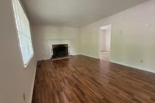 809 Plentywood Ct, Raleigh, NC 27615 - Photo 2