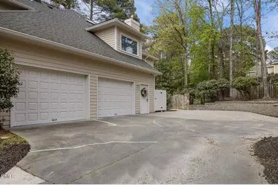 221 Chesley Lane, Chapel Hill, NC 27514 - Photo 4