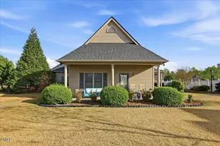 100 Edgebrook Dr, Pikeville, NC 27863 - Photo 6