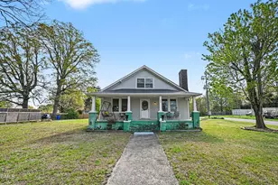200 N 7th St, Mebane, NC 27302 - Photo 1