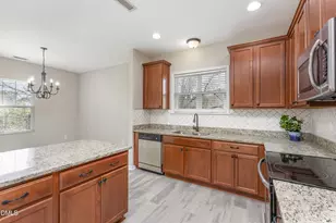 240 E Quailwood Dr, Fuquay-Varina, NC 27526 - Photo 16