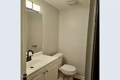 500 Umstead Drive #104, Chapel Hill, NC 27516 - Photo 2