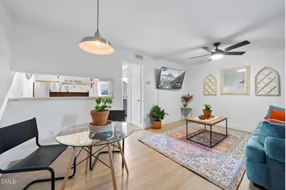 807 W Trinity Avenue #Apt 127, Durham, NC 27701 - Photo 2