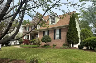 100 Strawthorne Ct, Apex, NC 27502 - Photo 2