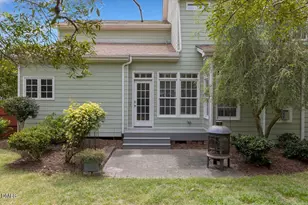 100 Strawthorne Ct, Apex, NC 27502 - Photo 4