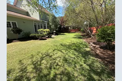 100 Strawthorne Court, Apex, NC 27502 - Photo 8