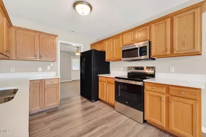 110 Gatwick Court, Clayton, NC 27520 - Photo 6