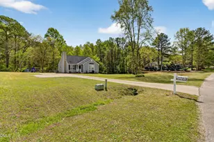 113 N Valley Dr, Louisburg, NC 27549 - Photo 2