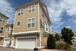 10510 Sablewood Dr, Raleigh, NC 27617 - Photo 6