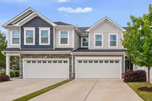 743 Creekway Dr, Fuquay-Varina, NC 27526 - Photo 2