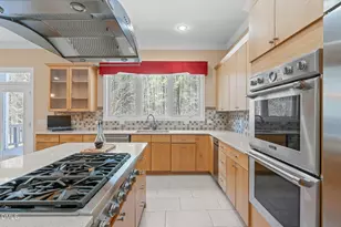 8607 Yorkshire Ln, Chapel Hill, NC 27516 - Photo 20
