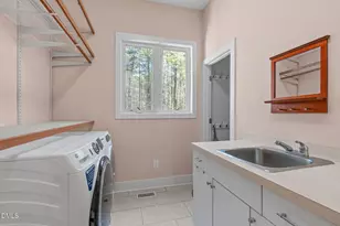 8607 Yorkshire Ln, Chapel Hill, NC 27516 - Photo 24