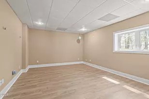 8607 Yorkshire Ln, Chapel Hill, NC 27516 - Photo 58