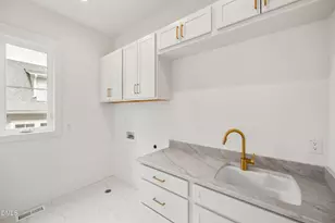 2817 Claremont Rd, Raleigh, NC 27608 - Photo 20