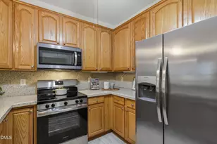 438 Sawgrass Hill Ct, Cary, NC 27519 - Photo 16