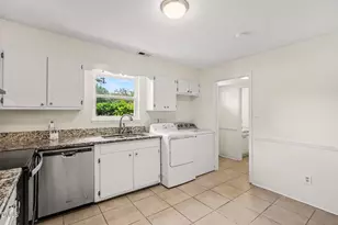 1220 Manassas Ct, Raleigh, NC 27609 - Photo 14