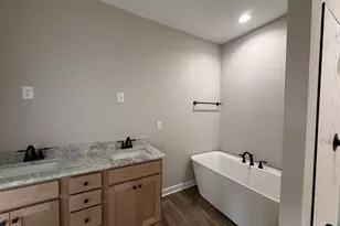 126 Tee Dr, Selma, NC 27576 - Photo 6