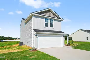 102 Baxley Dr, Dunn, NC 28334 - Photo 2