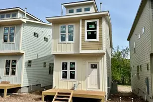 816B Carter Ave, Durham, NC 27703 - Photo 2