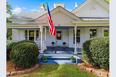 208 W Gannon Avenue, Zebulon, NC 27597 - Photo 2