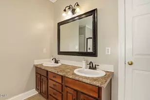 1700 W Paces Ferry Rd, Raleigh, NC 27613 - Photo 38