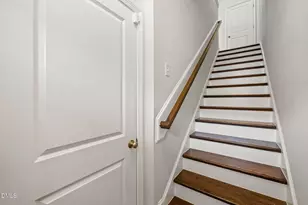 1039 Commack Dr, Durham, NC 27703 - Photo 4