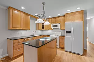 113 Landsbury Dr, Durham, NC 27707 - Photo 4