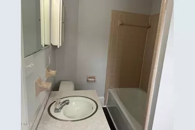 702 W Main Street, Benson, NC 27504 - Photo 8