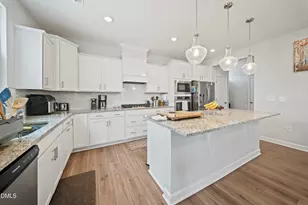 433 Reinsman Ct, Mebane, NC 27302 - Photo 2