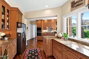 223 Hillcrest Cir, Chapel Hill, NC 27514 - Photo 4