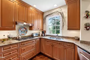 223 Hillcrest Cir, Chapel Hill, NC 27514 - Photo 24