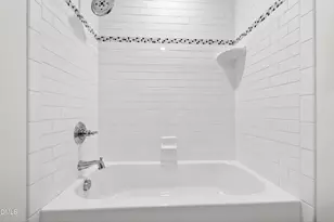 908 Brookwood Dr, Raleigh, NC 27607 - Photo 32