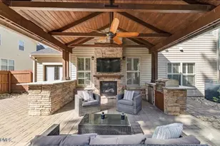 5325 Sapphire Springs Dr, Knightdale, NC 27545 - Photo 4