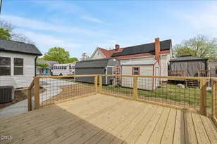 402 Poplar St, Graham, NC 27253 - Photo 40