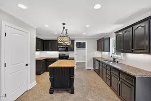 710 Kennette Dr, Graham, NC 27253 - Photo 16