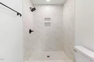 804 NW Lakecrest Dr, Fayetteville, NC 28301 - Photo 20