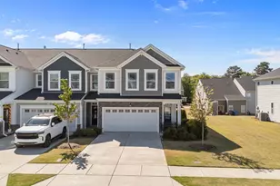 755 Creekway Dr, Fuquay Varina, NC 27526 - Photo 2