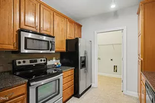 2810 Bedford Green Dr, Raleigh, NC 27604 - Photo 4