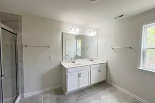 1610 Cary Reserve Dr, Cary, NC 27519 - Photo 14