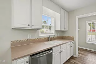 956 S Philwood Ct, Fuquay-Varina, NC 27526 - Photo 6