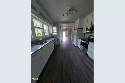 610 S Wakefield Street, Zebulon, NC 27597 - Photo 6