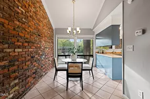 304 Oak Tree Dr, Chapel Hill, NC 27517 - Photo 10