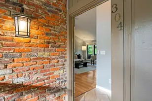 304 Oak Tree Dr, Chapel Hill, NC 27517 - Photo 2