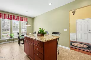 904 Peltier Dr, Cary, NC 27519 - Photo 6