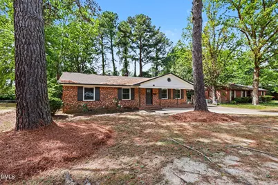 318 S McPherson Church Road, Fayetteville, NC 28303 - Photo 4