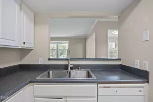 1031 Nicholwood Dr, Raleigh, NC 27605 - Photo 16