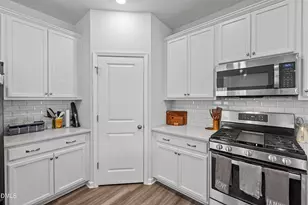 202 Bedivere Ln, Durham, NC 27703 - Photo 12